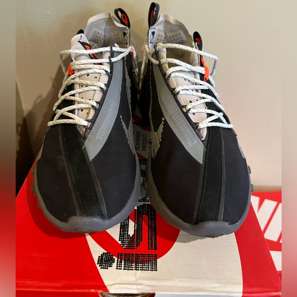 Nike React Runner Mid WR ISPA new with original box & extra shoe laces